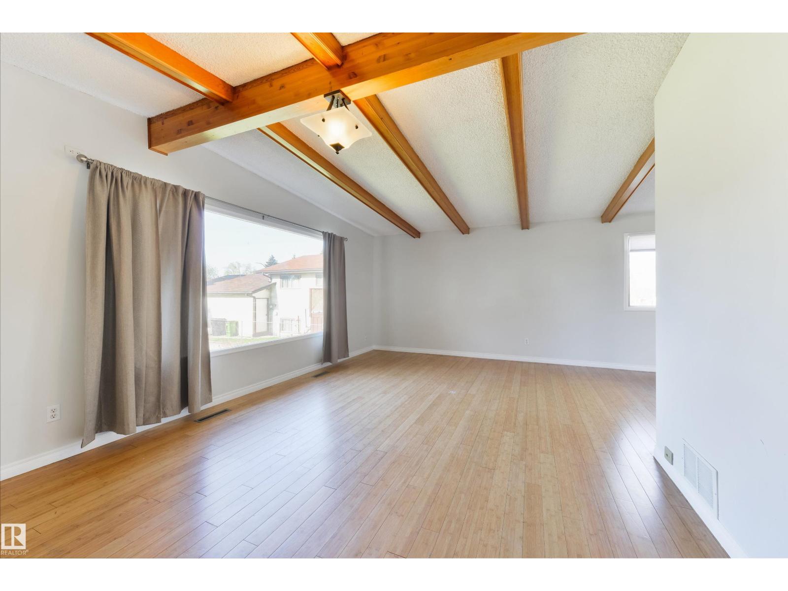 6134 37a Av Nw, Edmonton, Alberta  T6L 1H4 - Photo 9 - E4487792