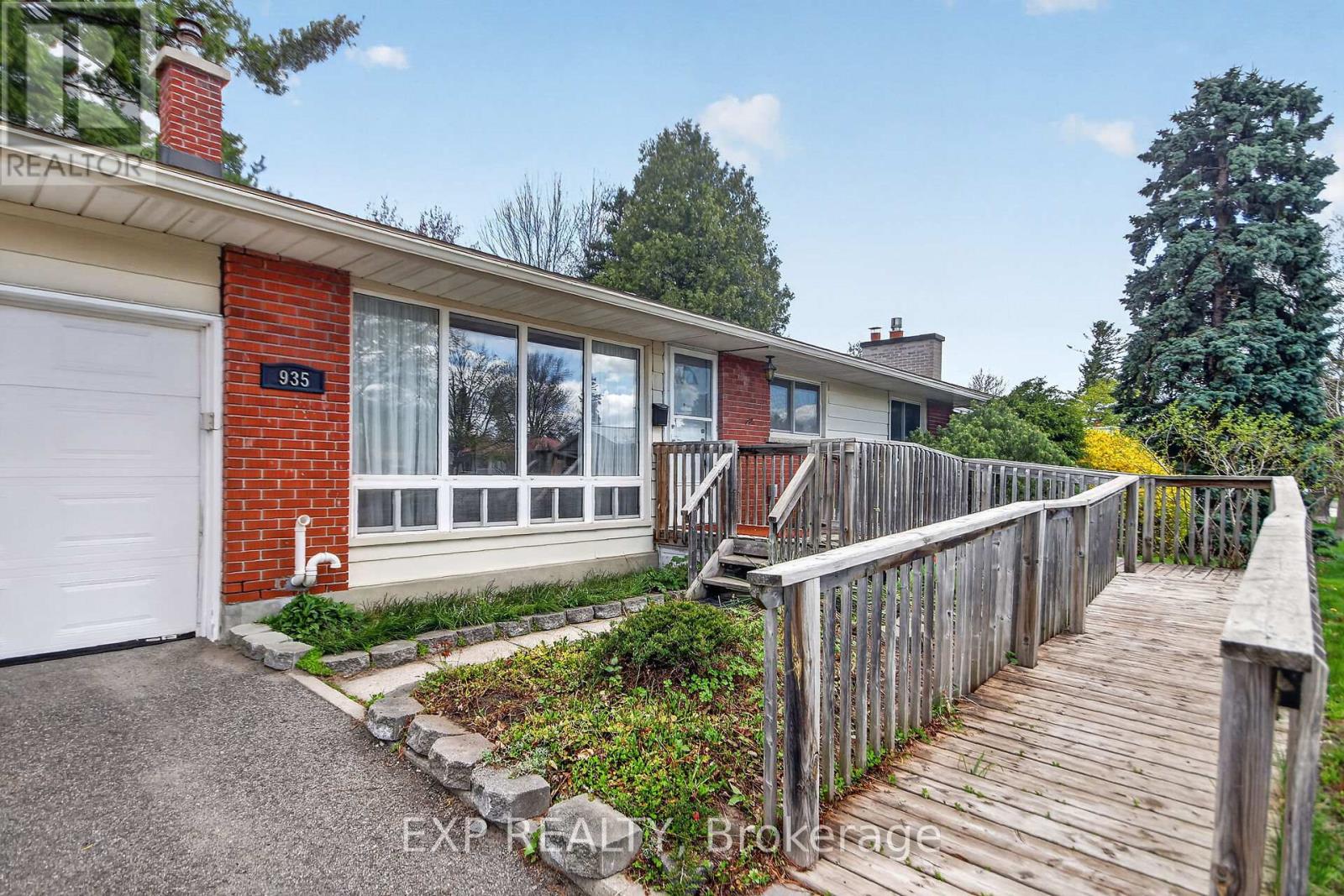 935 PLEASANT PARK ROAD, Ottawa, Ontario