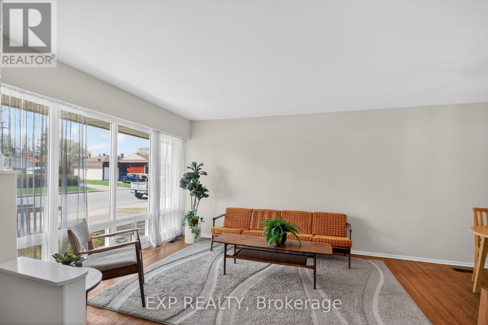 935 Pleasant Park Road, Ottawa, Ontario  K1G 1Z6 - Photo 4 - X13130394