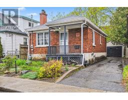 15 BEVERLEY AVENUE, Ottawa, Ontario