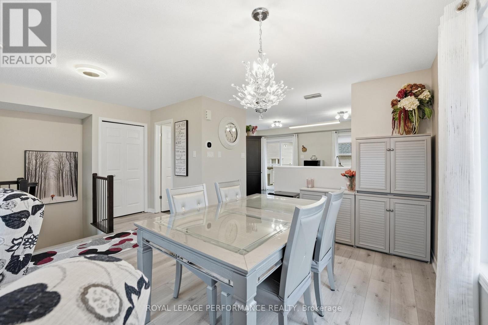 302 Galston Private, Ottawa, Ontario  K1W 0G3 - Photo 5 - X13130496
