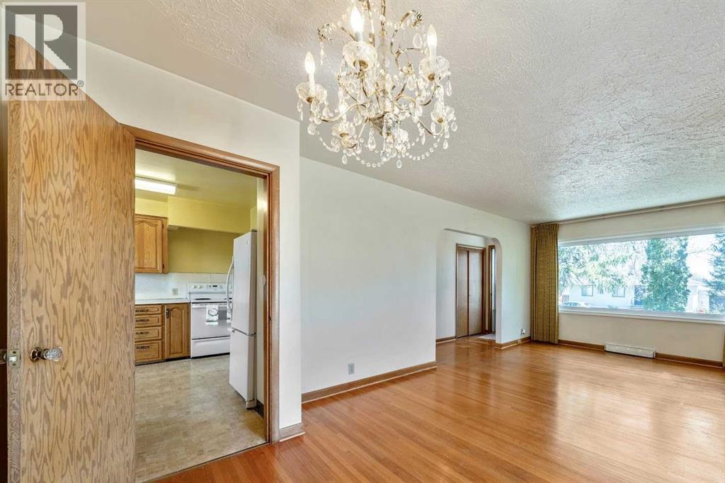 1447 Renfrew Drive NE, Calgary, Alberta  T2E 5J4 - Photo 4 - A2310914