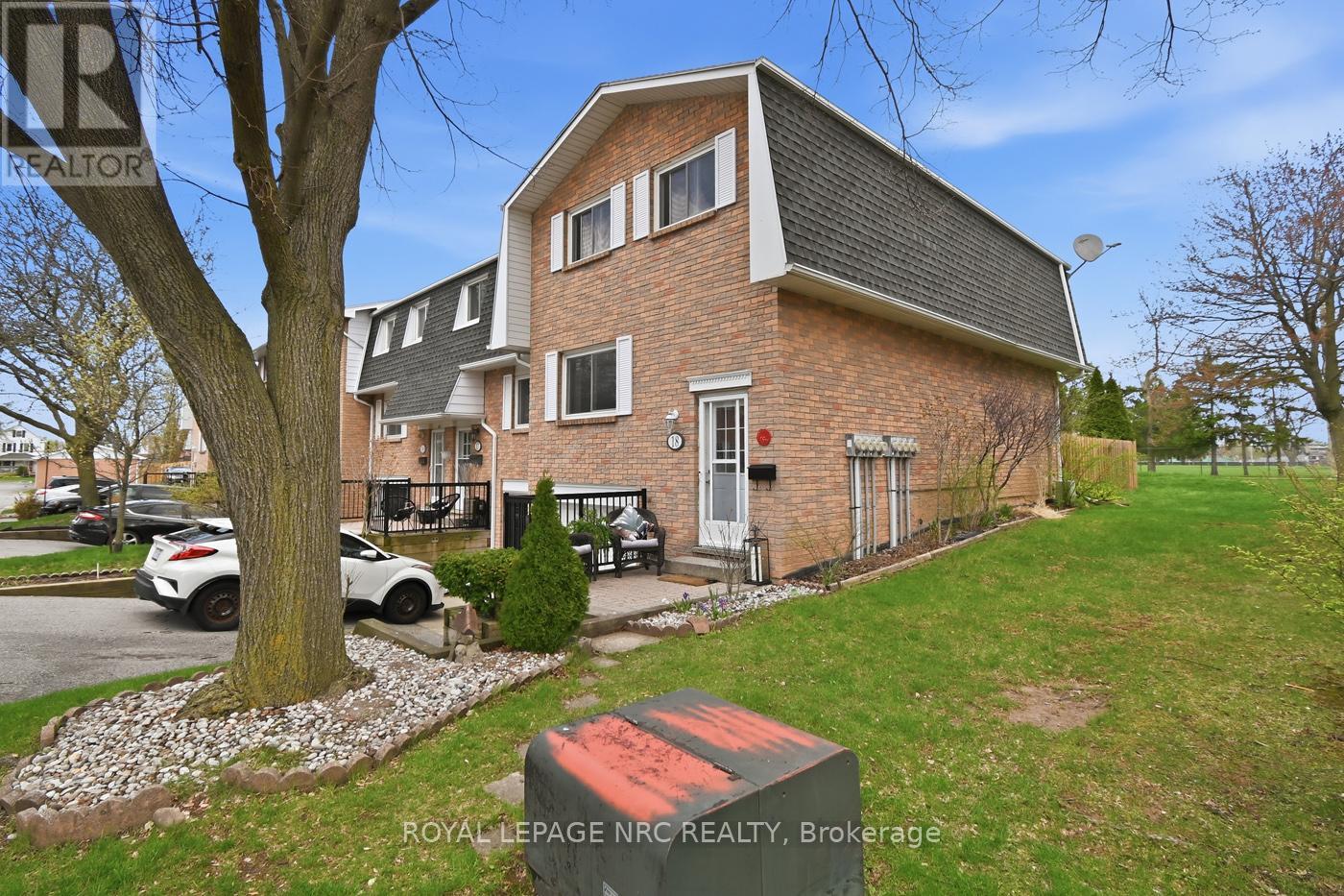 18 - 185 Denistoun Street, Welland, Ontario  L3C 6J6 - Photo 2 - X13130528