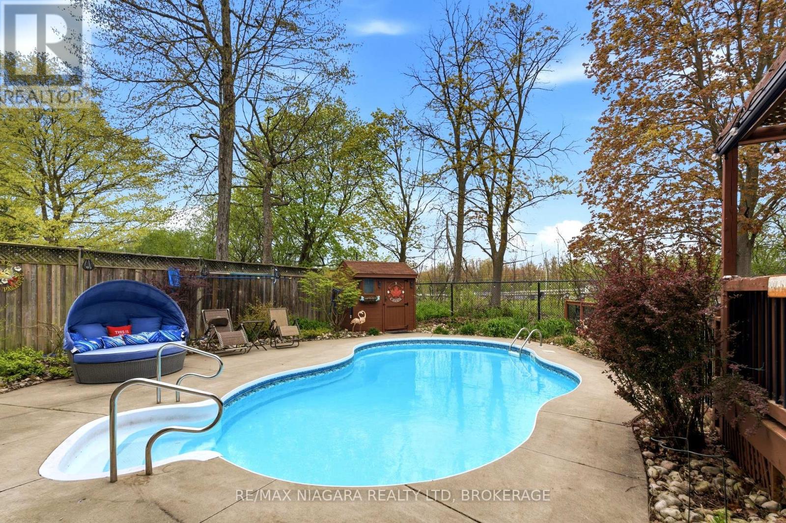 67 Dalewood Drive, Kitchener, Ontario  N2A 1G3 - Photo 3 - X13130536