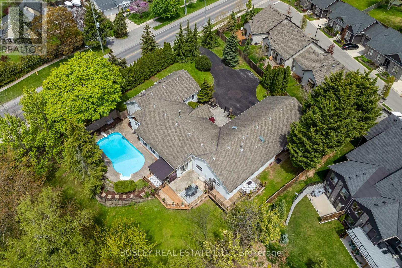 166 Lakeshore Road, St. Catharines (Vine/linwell), Ontario  L2N 2V1 - Photo 1 - X13130574
