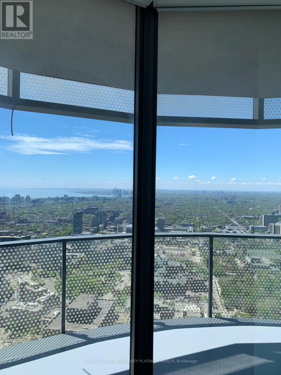 6005 - 11 Wellesley Street W, Toronto, Ontario  M4Y 0G4 - Photo 6 - C13129122