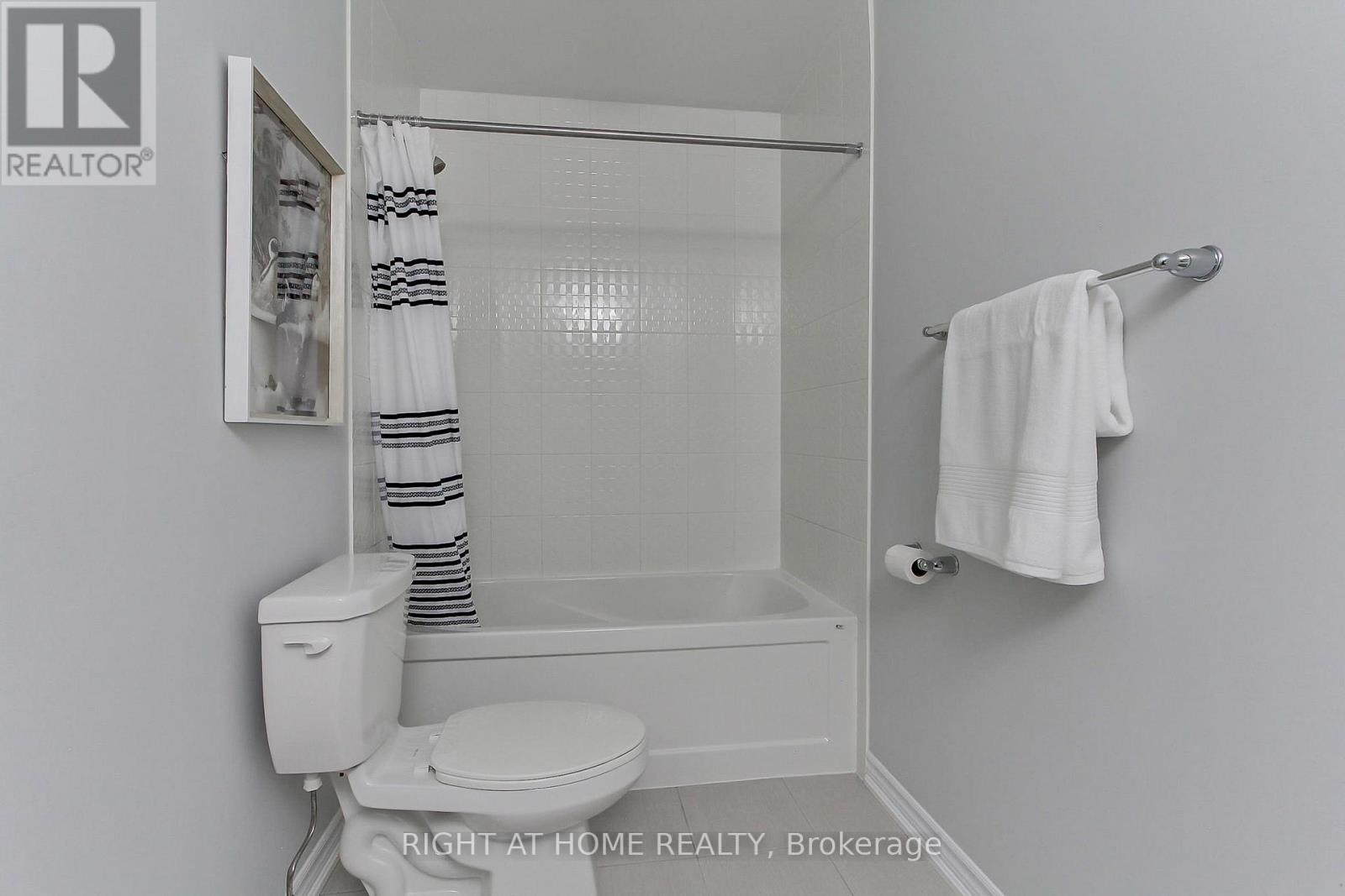 3 Bremner Street, Whitby, Ontario  L1R 1W5 - Photo 39 - E13130376