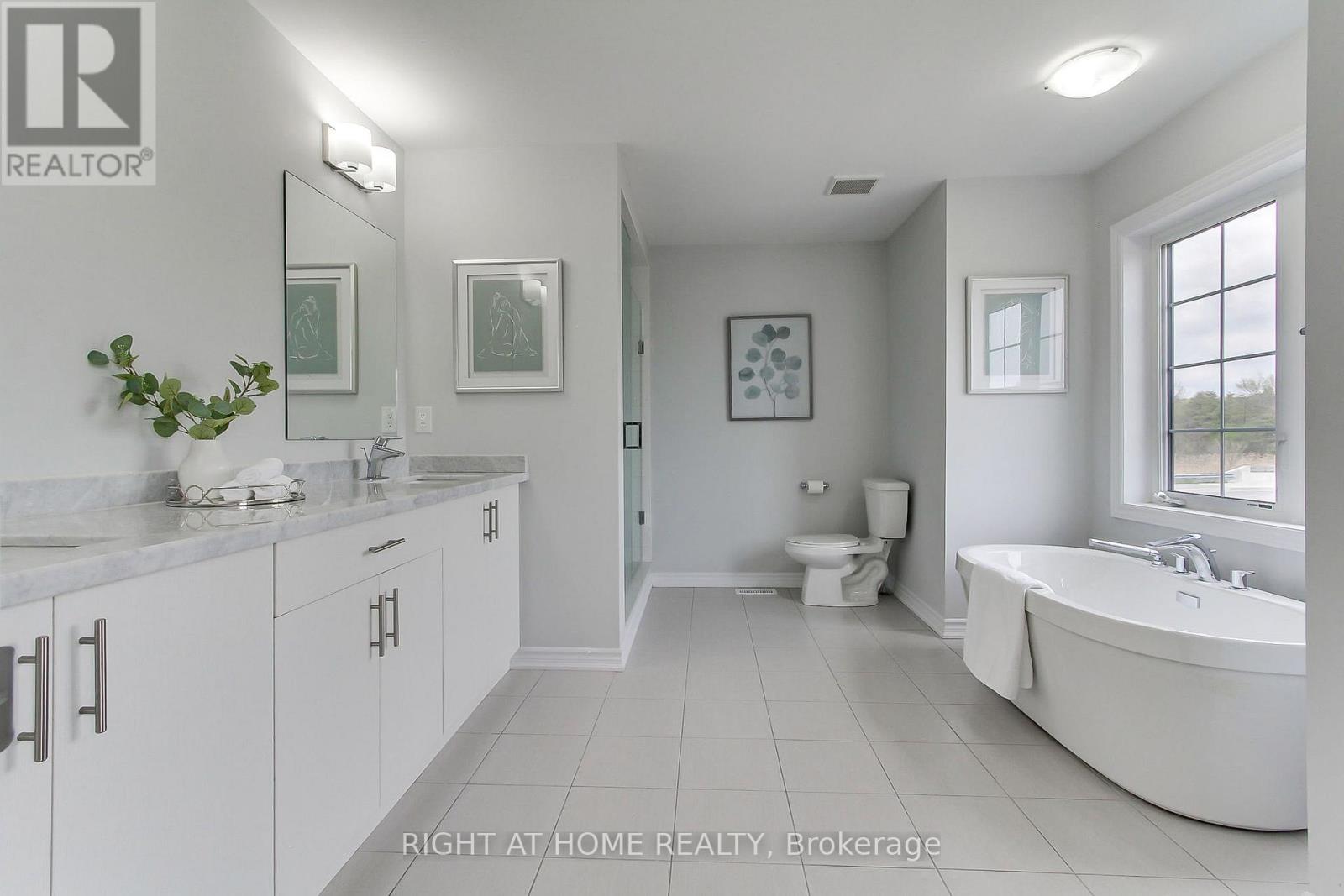 3 Bremner Street, Whitby, Ontario  L1R 1W5 - Photo 37 - E13130376