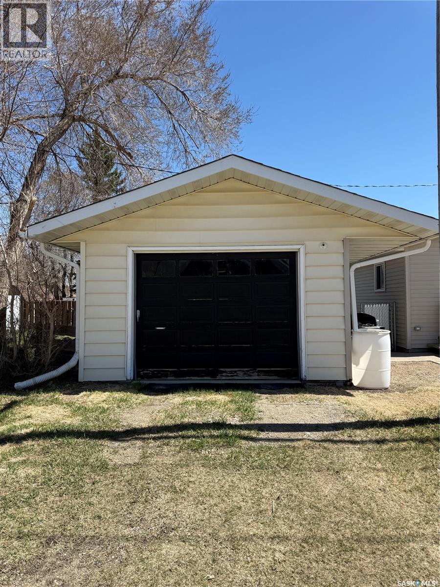 374 8th Avenue W, Melville, Saskatchewan  S0A 2P0 - Photo 36 - SK035962