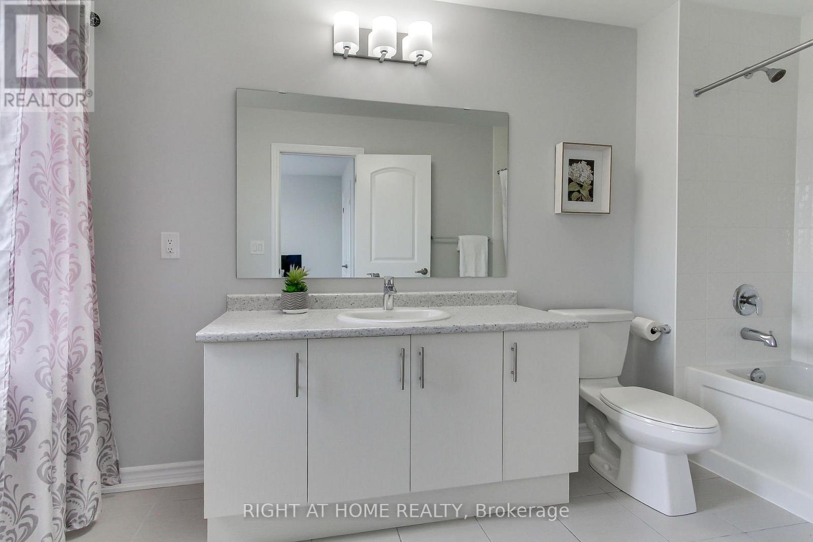 3 Bremner Street, Whitby, Ontario  L1R 1W5 - Photo 19 - E13130376