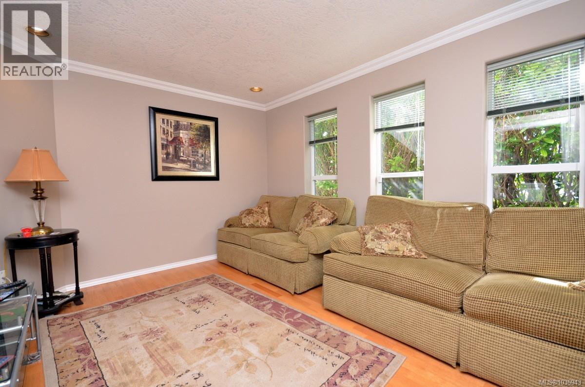 B 1143 Greenwood Ave, Esquimalt, British Columbia  V9A 5K7 - Photo 10 - 1036943