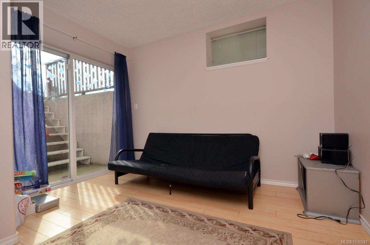 B 1143 Greenwood Ave, Esquimalt, British Columbia  V9A 5K7 - Photo 16 - 1036943