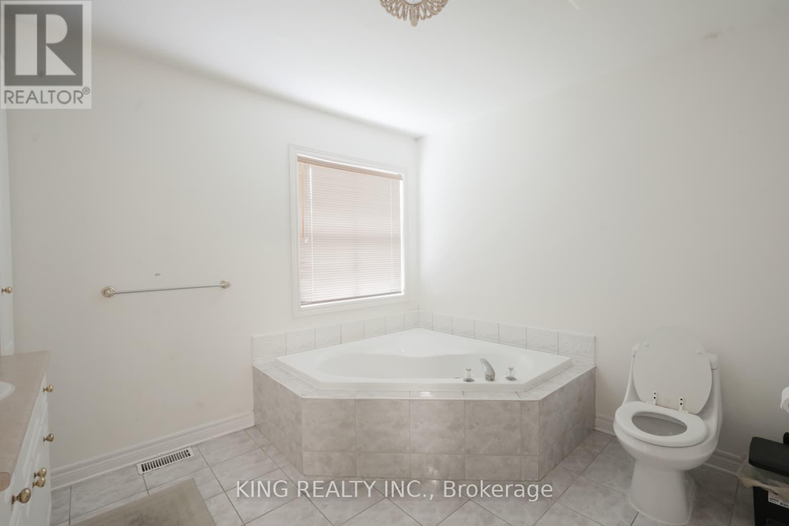 120 Redwood Court, Welland, Ontario  L3C 7C4 - Photo 11 - X13117912