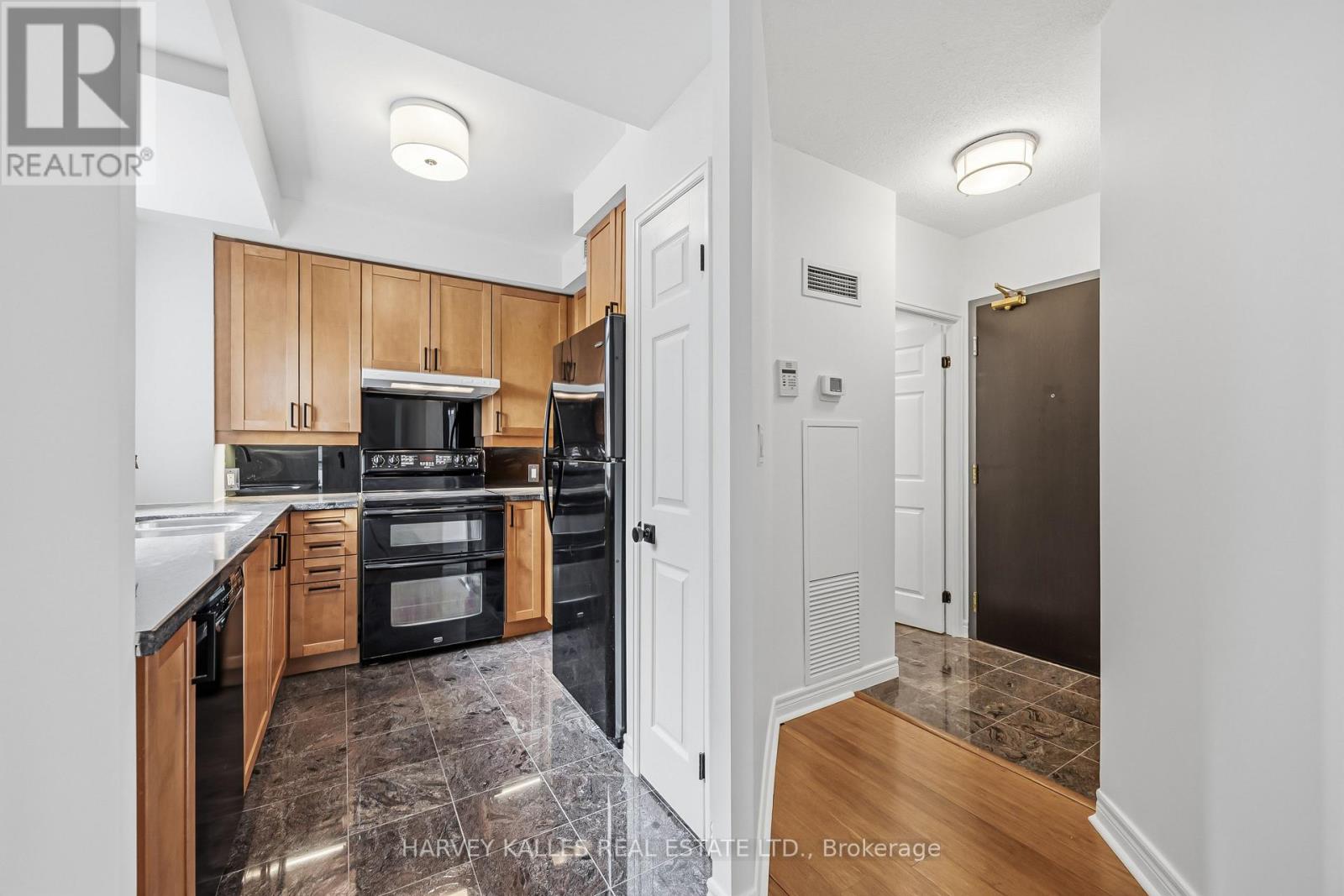 1907 - 55 Bloor Street E, Toronto, Ontario  M4W 3W6 - Photo 8 - C13130408