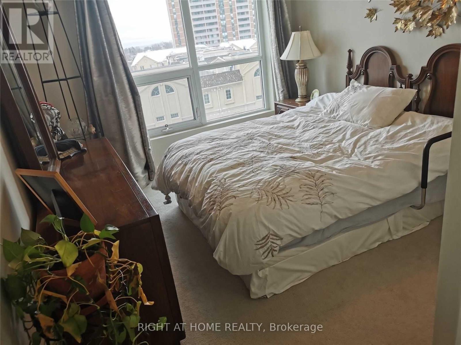 512 - 1235 Bayly Street, Pickering, Ontario  L1W 1L7 - Photo 11 - E13130564