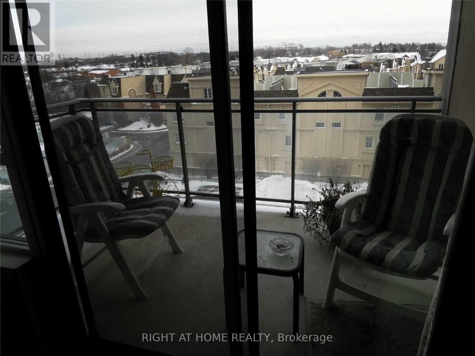 512 - 1235 Bayly Street, Pickering, Ontario  L1W 1L7 - Photo 8 - E13130564