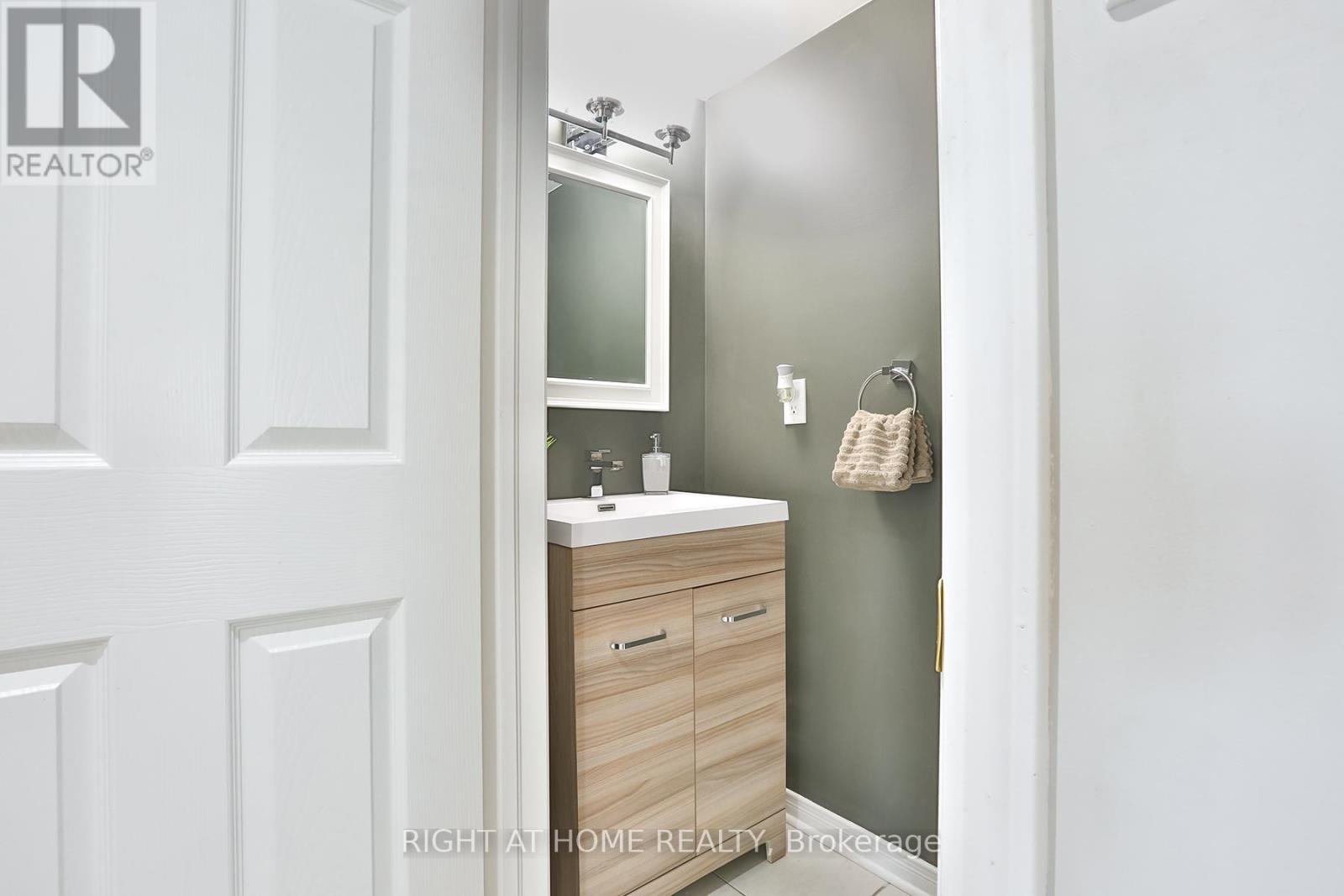 168 Kingston Road W, Ajax, Ontario  L1T 0M9 - Photo 10 - E13130694