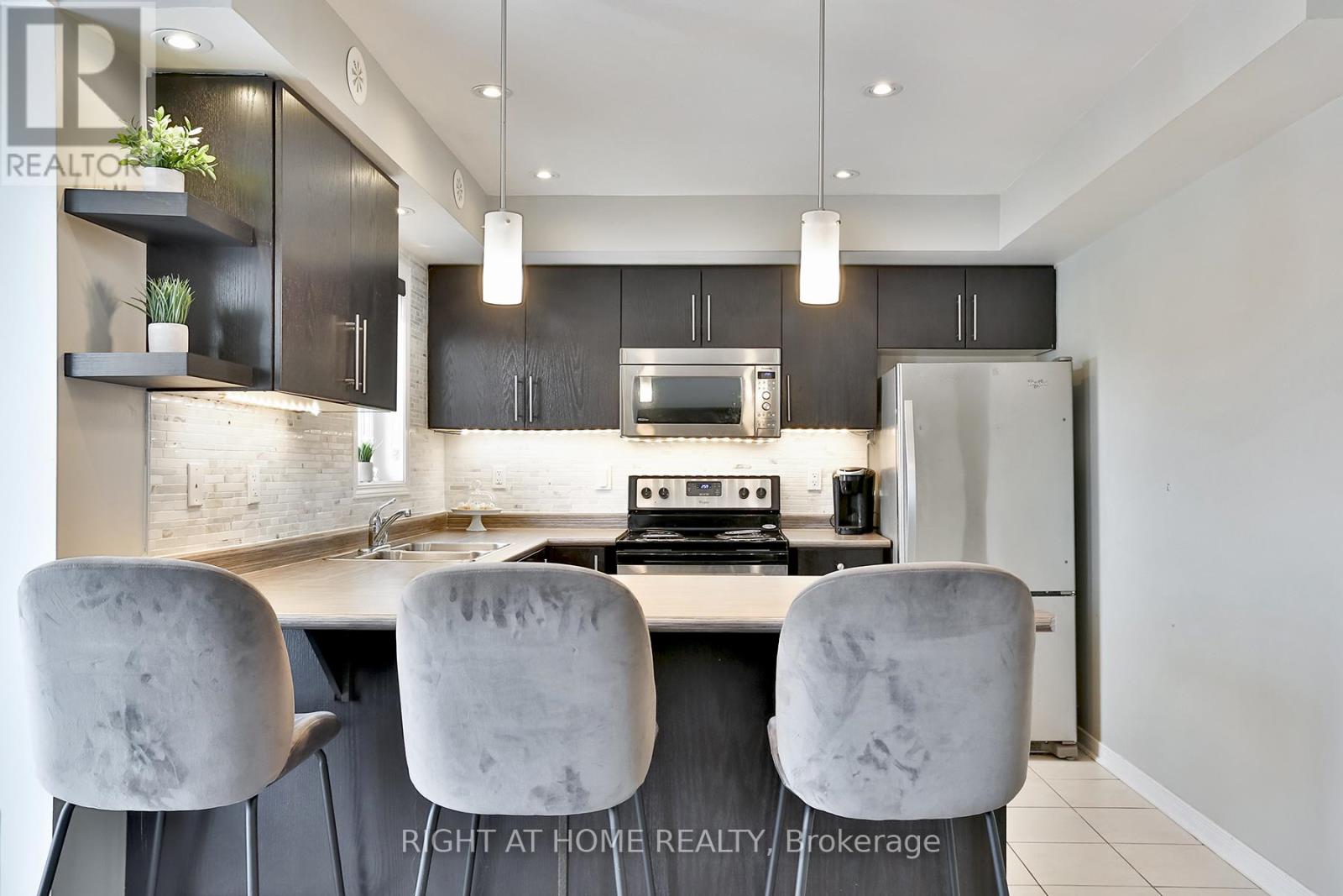 168 Kingston Road W, Ajax, Ontario  L1T 0M9 - Photo 7 - E13130694