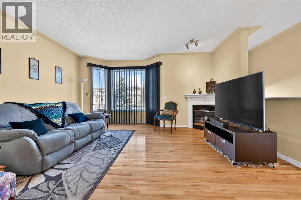 71 Country Hills Gardens Nw, Calgary, Alberta  T3K 5G1 - Photo 3 - A2298419
