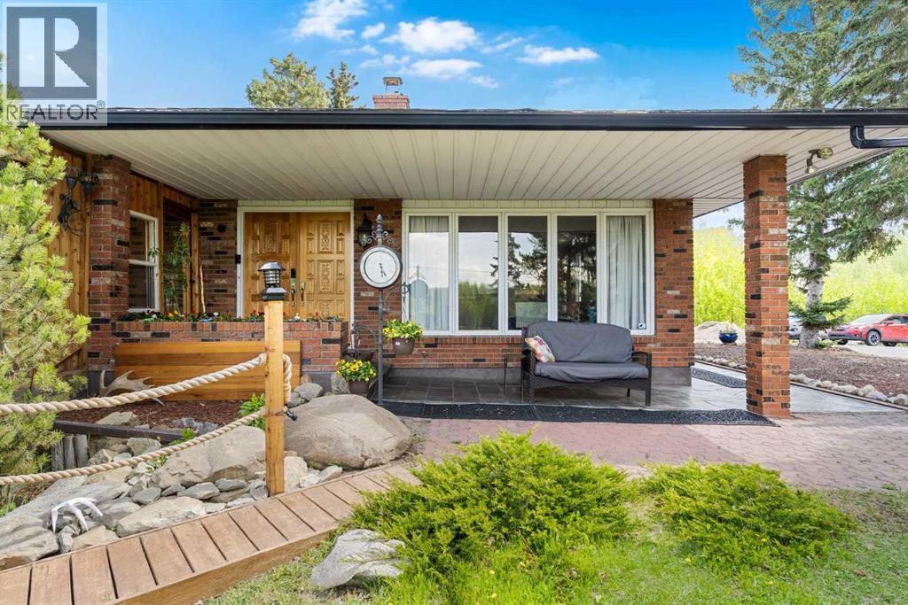 24157 Meadow Drive, Rural Rocky View County, Alberta  T3R 1A8 - Photo 3 - A2298440