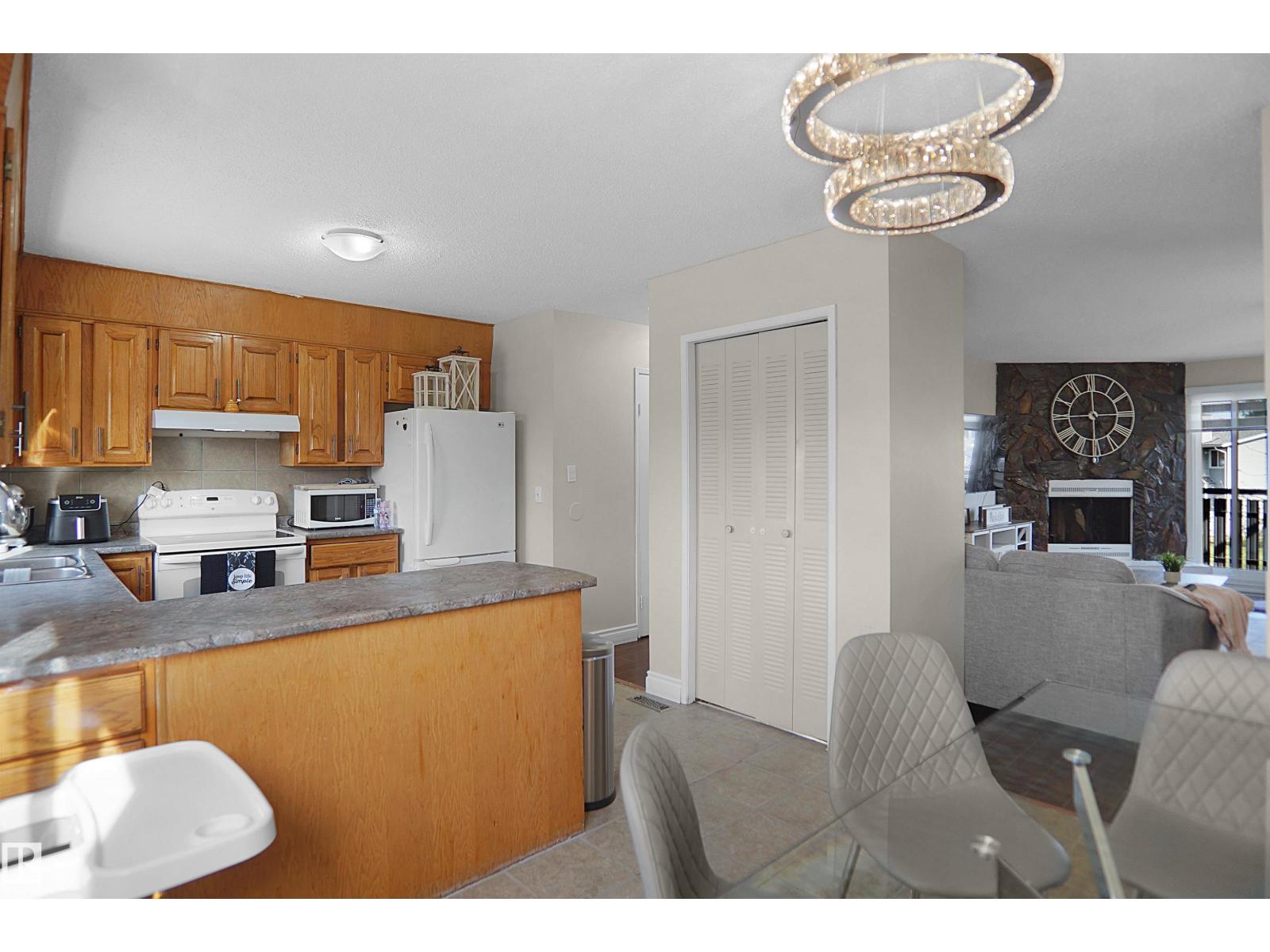 10648 158 Av Nw, Edmonton, Alberta  T5X 4H5 - Photo 16 - E4487802