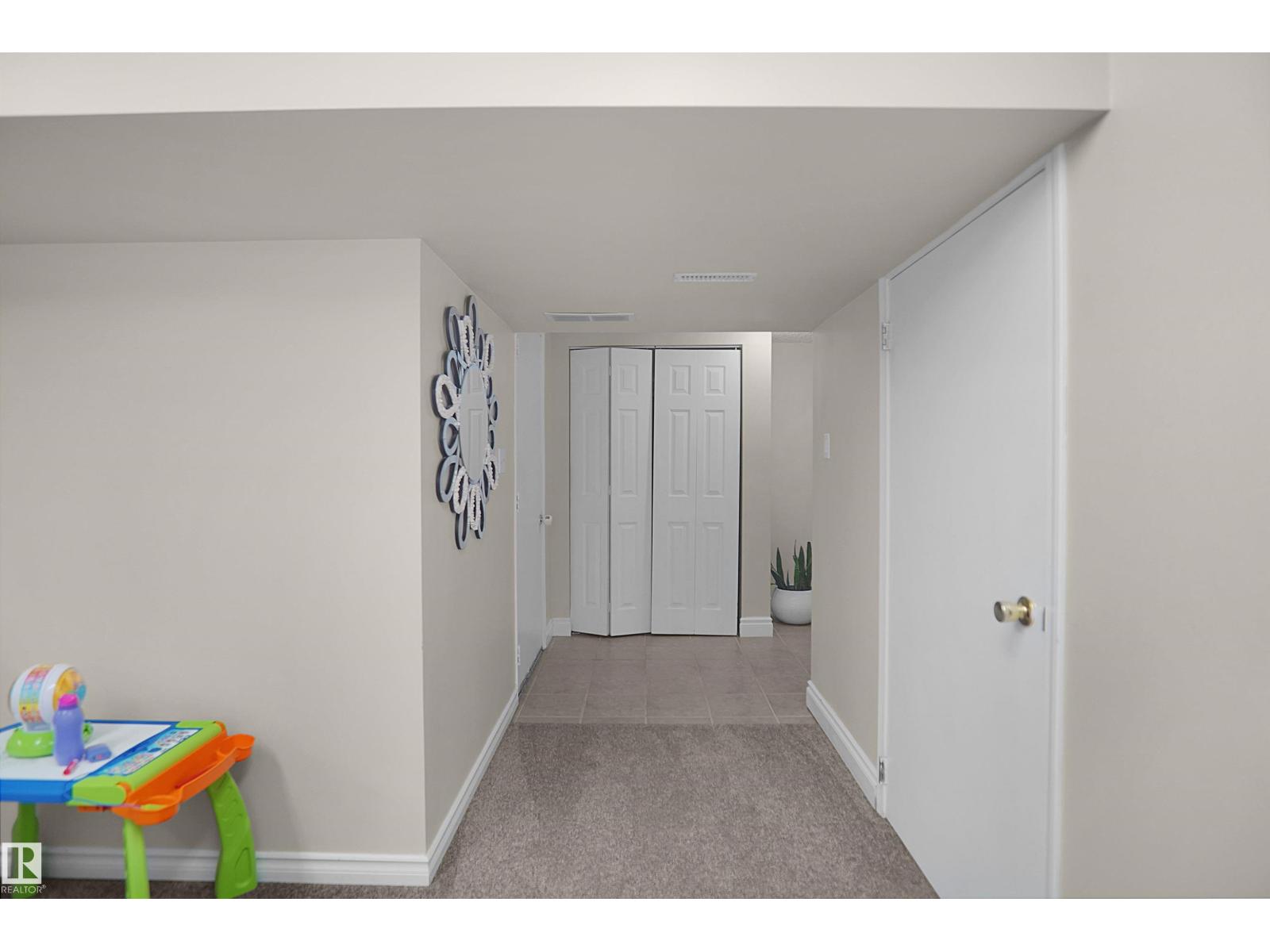 10648 158 Av Nw, Edmonton, Alberta  T5X 4H5 - Photo 32 - E4487802