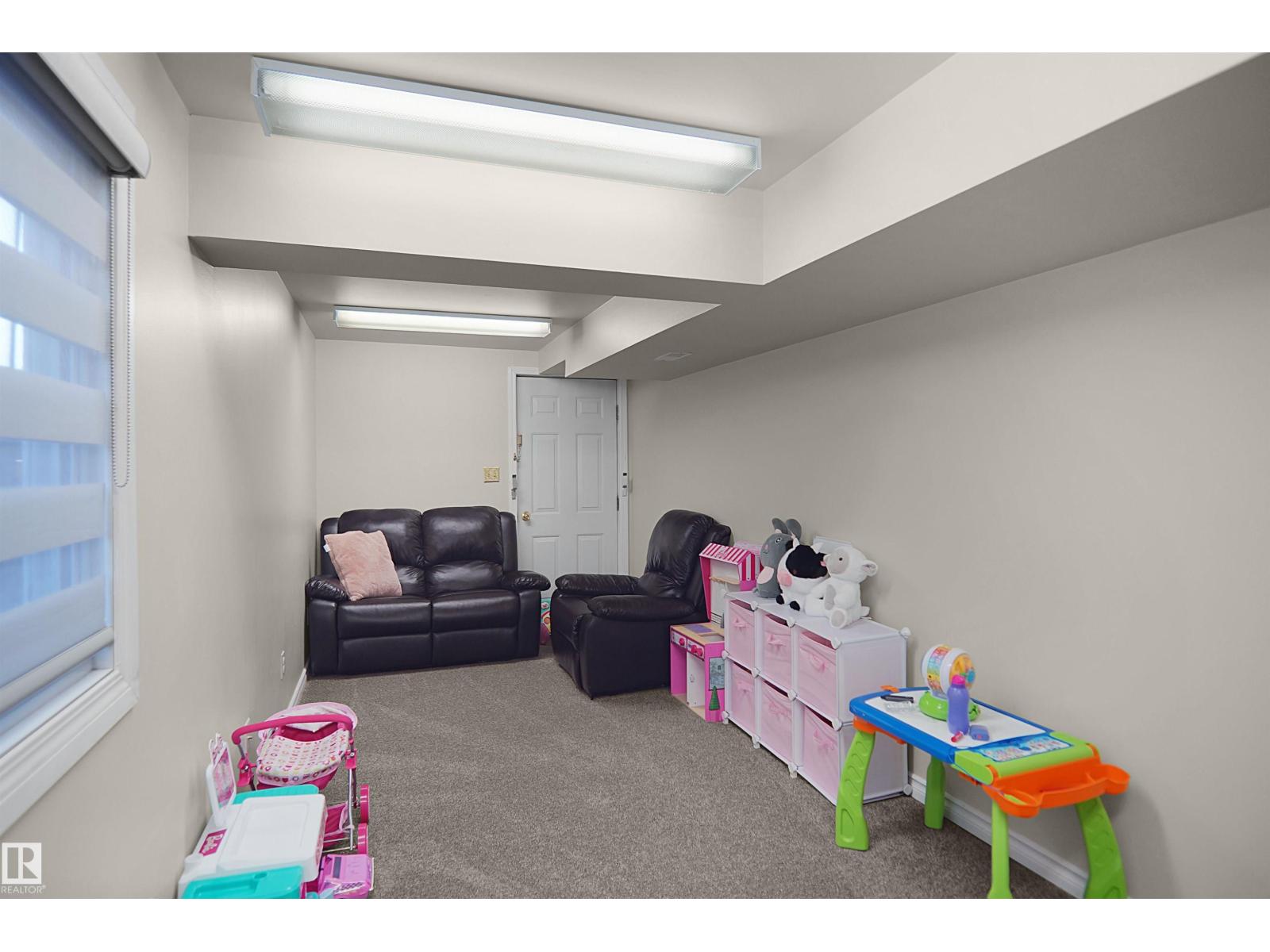 10648 158 Av Nw, Edmonton, Alberta  T5X 4H5 - Photo 33 - E4487802