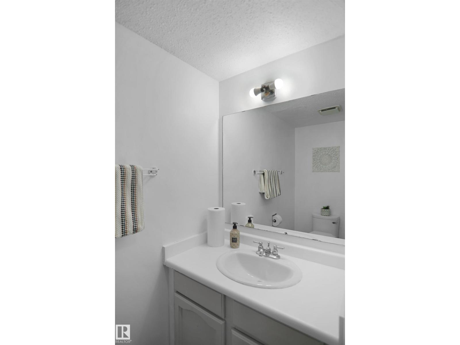 10648 158 Av Nw, Edmonton, Alberta  T5X 4H5 - Photo 36 - E4487802