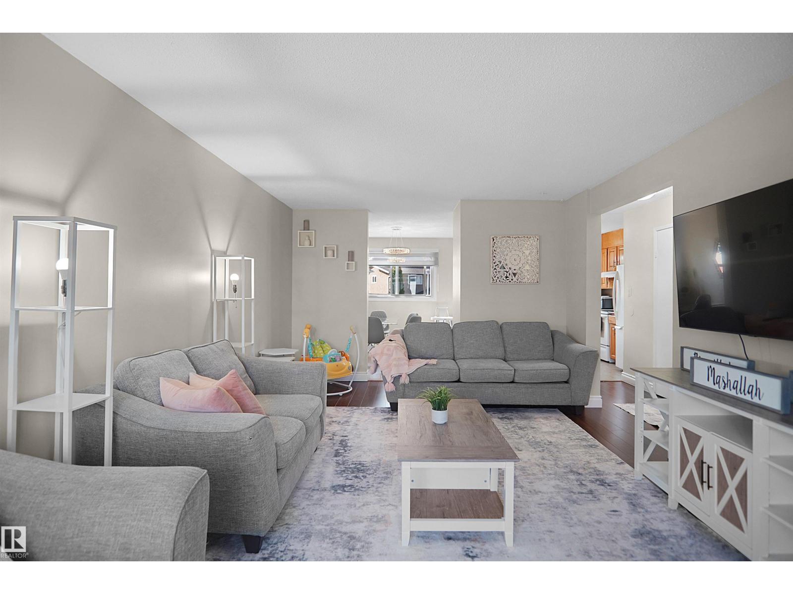 10648 158 Av Nw, Edmonton, Alberta  T5X 4H5 - Photo 5 - E4487802