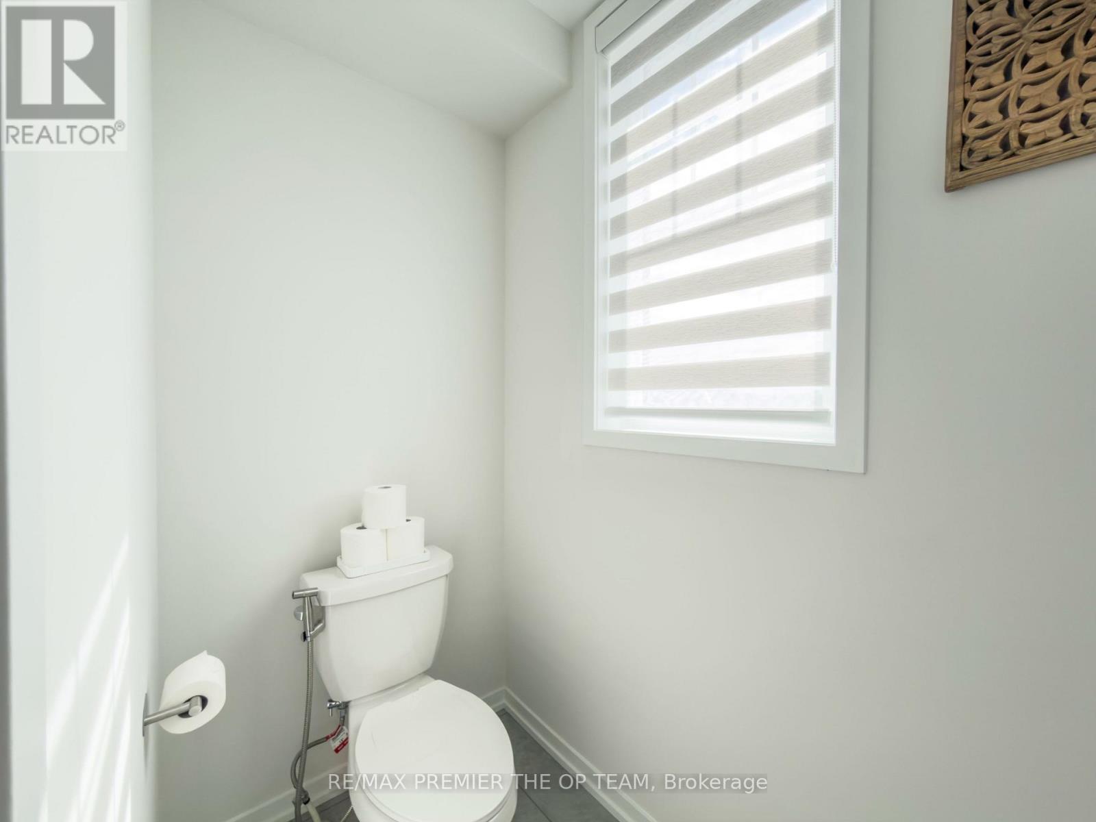 22 Pierre Berton Boulevard, Vaughan, Ontario  L4H 4V2 - Photo 11 - N13130420