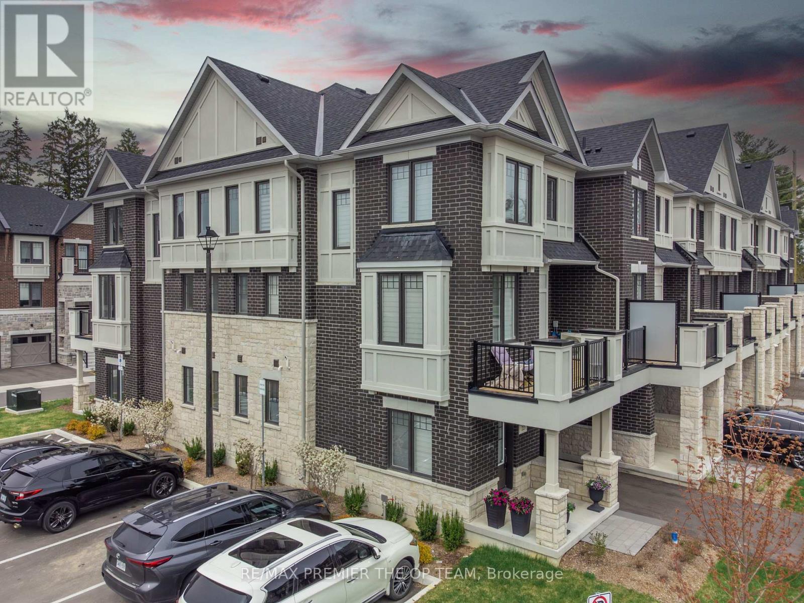22 Pierre Berton Boulevard, Vaughan, Ontario  L4H 4V2 - Photo 2 - N13130420