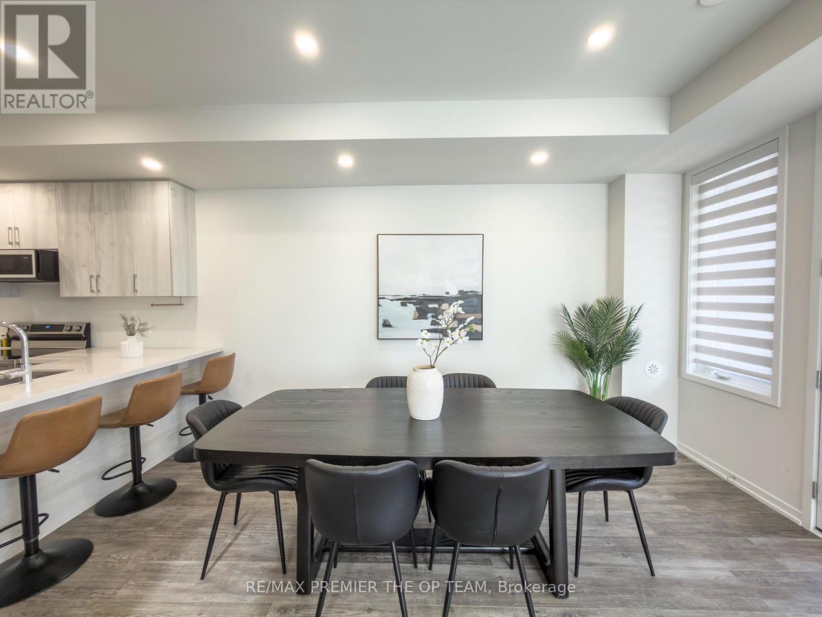 22 Pierre Berton Boulevard, Vaughan, Ontario  L4H 4V2 - Photo 9 - N13130420