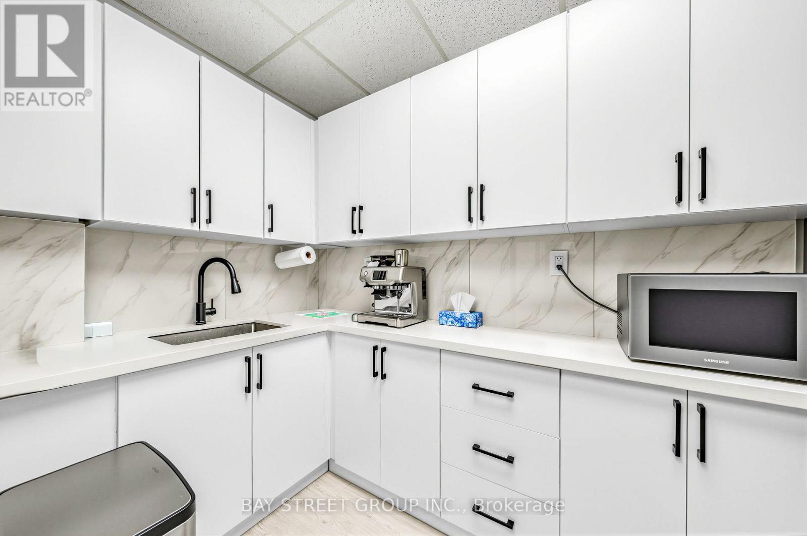 226 - 9040 Leslie Street, Richmond Hill, Ontario  L4B 3M4 - Photo 8 - N13130454