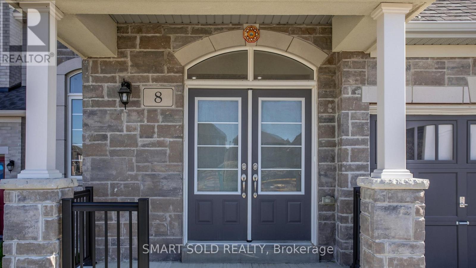 8 Slater Court, East Gwillimbury, Ontario  L9N 0P8 - Photo 2 - N13130456