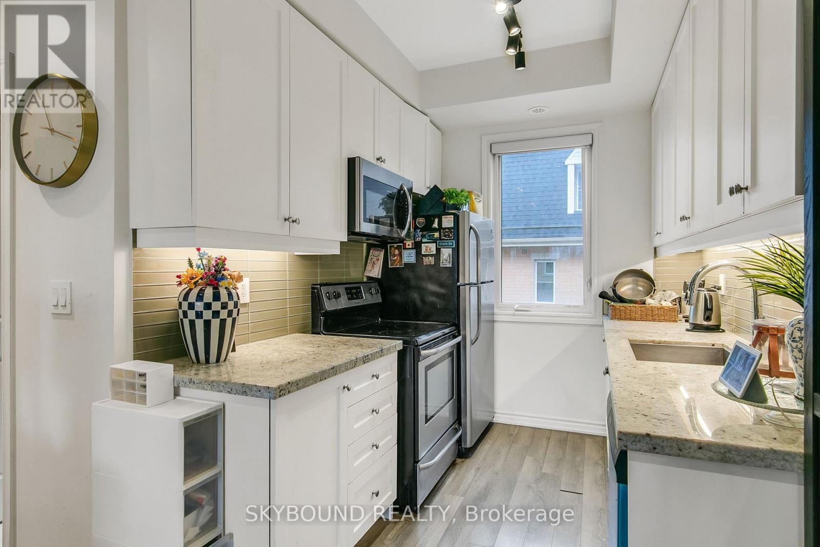 223 - 380 Hopewell Avenue, Toronto, Ontario  M6E 2S2 - Photo 10 - W13130396