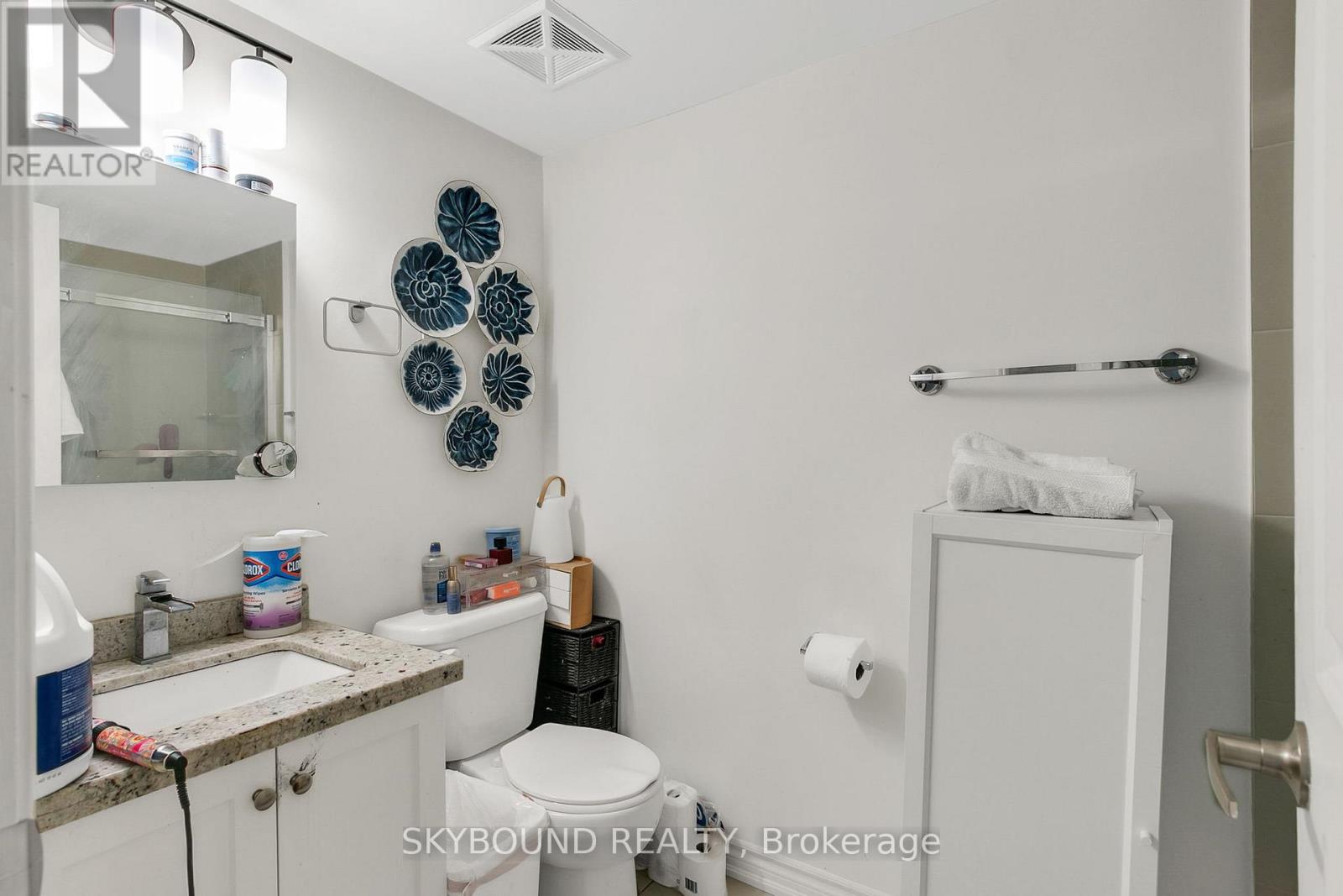 223 - 380 Hopewell Avenue, Toronto, Ontario  M6E 2S2 - Photo 20 - W13130396