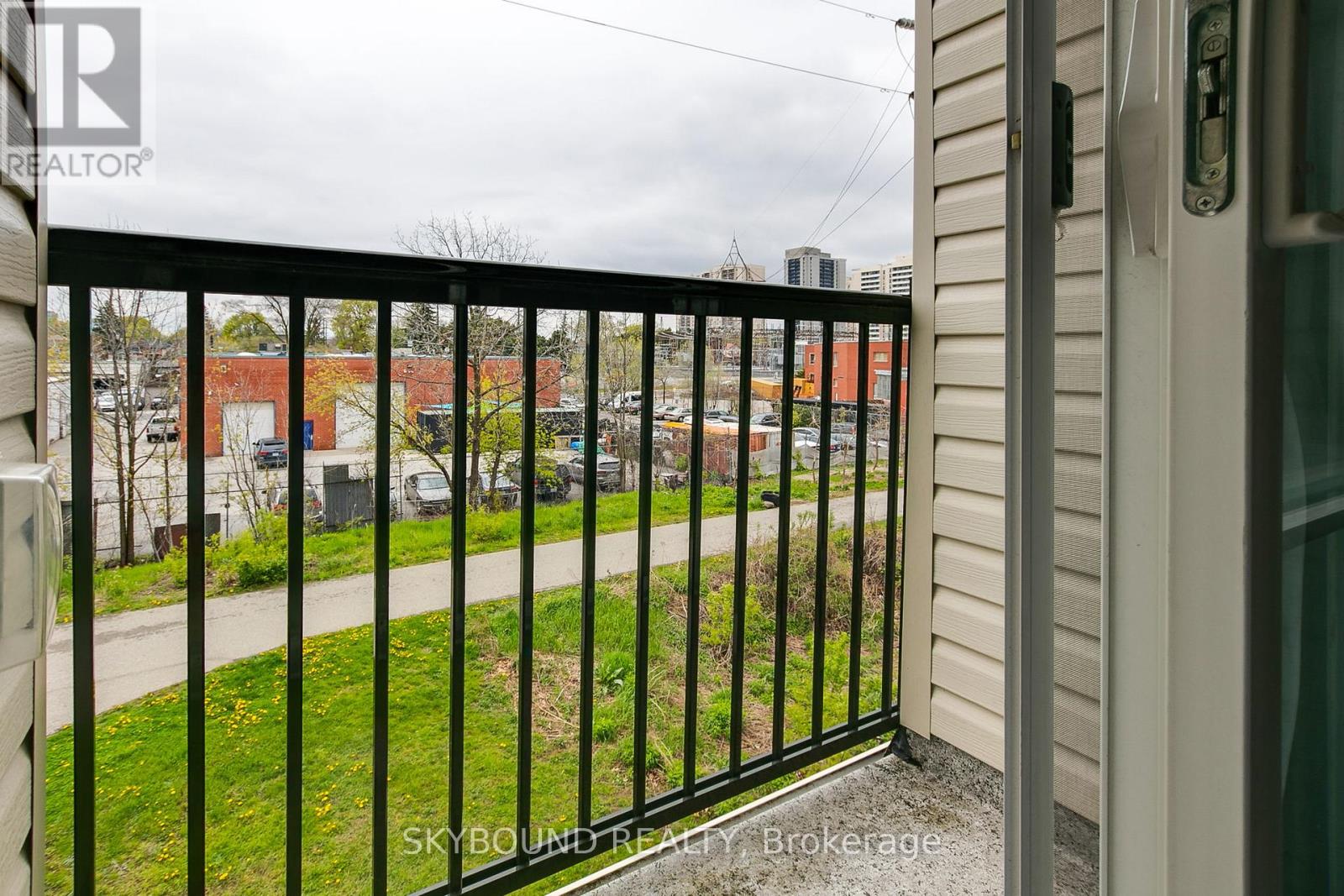 223 - 380 Hopewell Avenue, Toronto, Ontario  M6E 2S2 - Photo 23 - W13130396