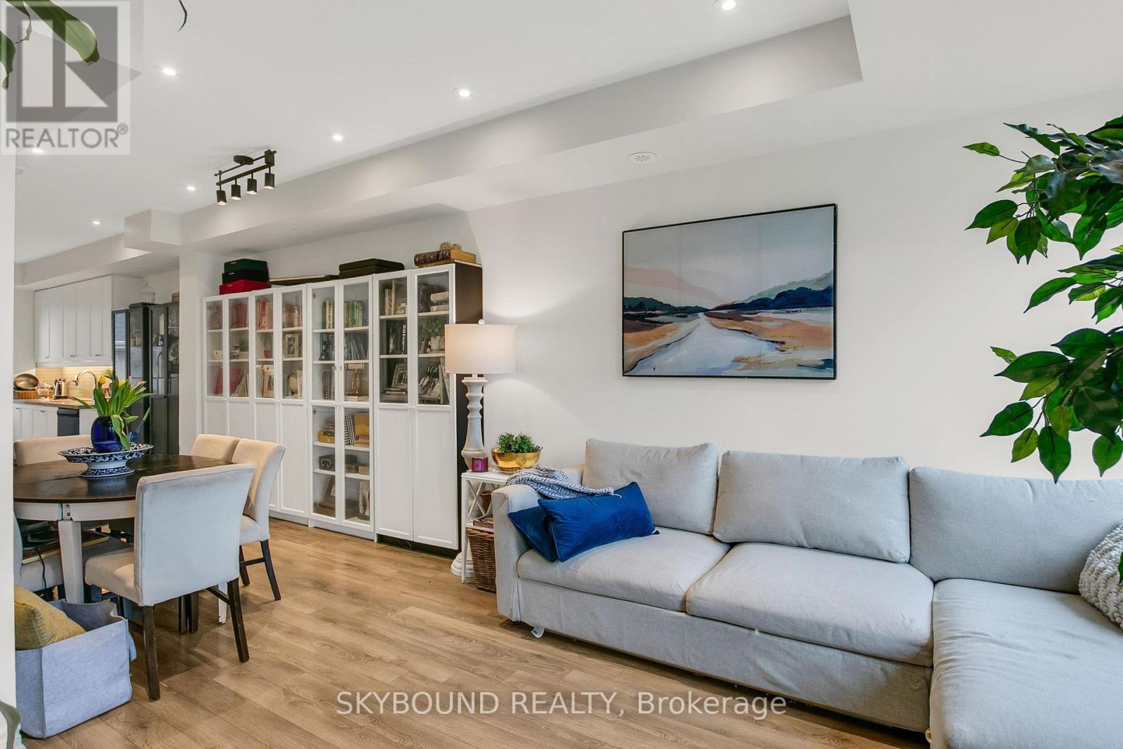 223 - 380 Hopewell Avenue, Toronto, Ontario  M6E 2S2 - Photo 4 - W13130396