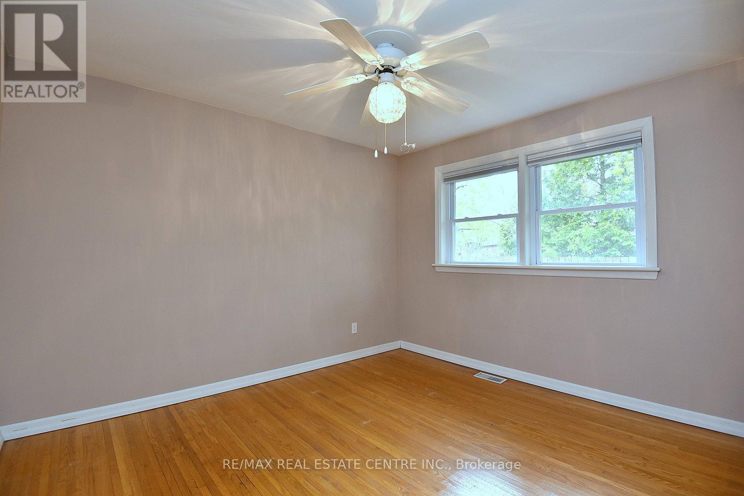 5409 Croydon Road, Burlington, Ontario  L7L 3J2 - Photo 13 - W13130436