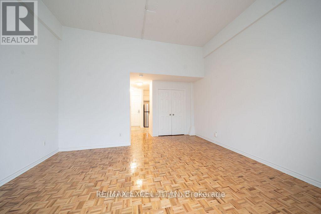 112 - 1407 Dupont Street, Toronto, Ontario  M6H 4J7 - Photo 2 - W13130448
