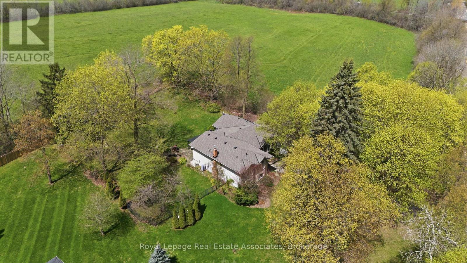 12136 6 Line, Halton Hills, Ontario  L0P 1H0 - Photo 2 - W13130478