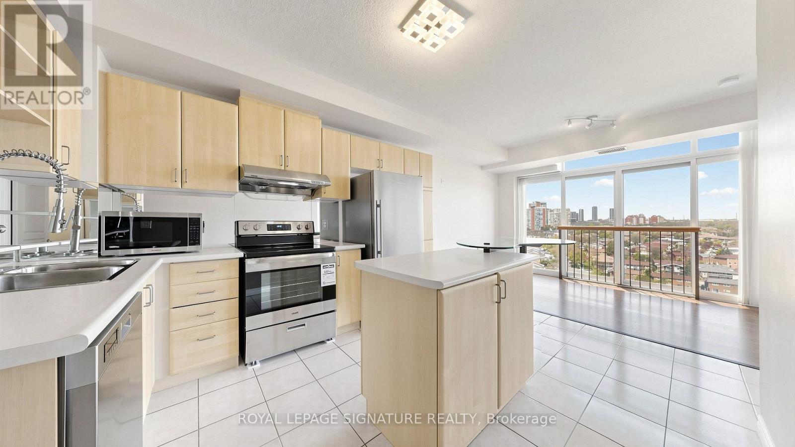 1501 - 200 Burnhamthorpe Road E, Mississauga, Ontario  L5A 4L4 - Photo 10 - W13130492