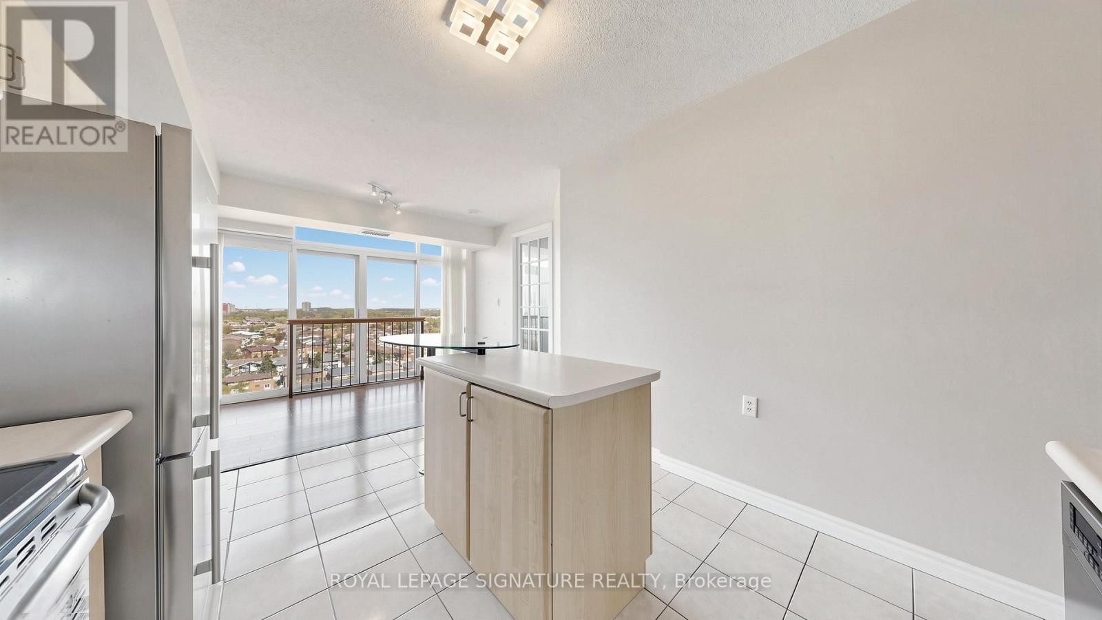 1501 - 200 Burnhamthorpe Road E, Mississauga, Ontario  L5A 4L4 - Photo 14 - W13130492