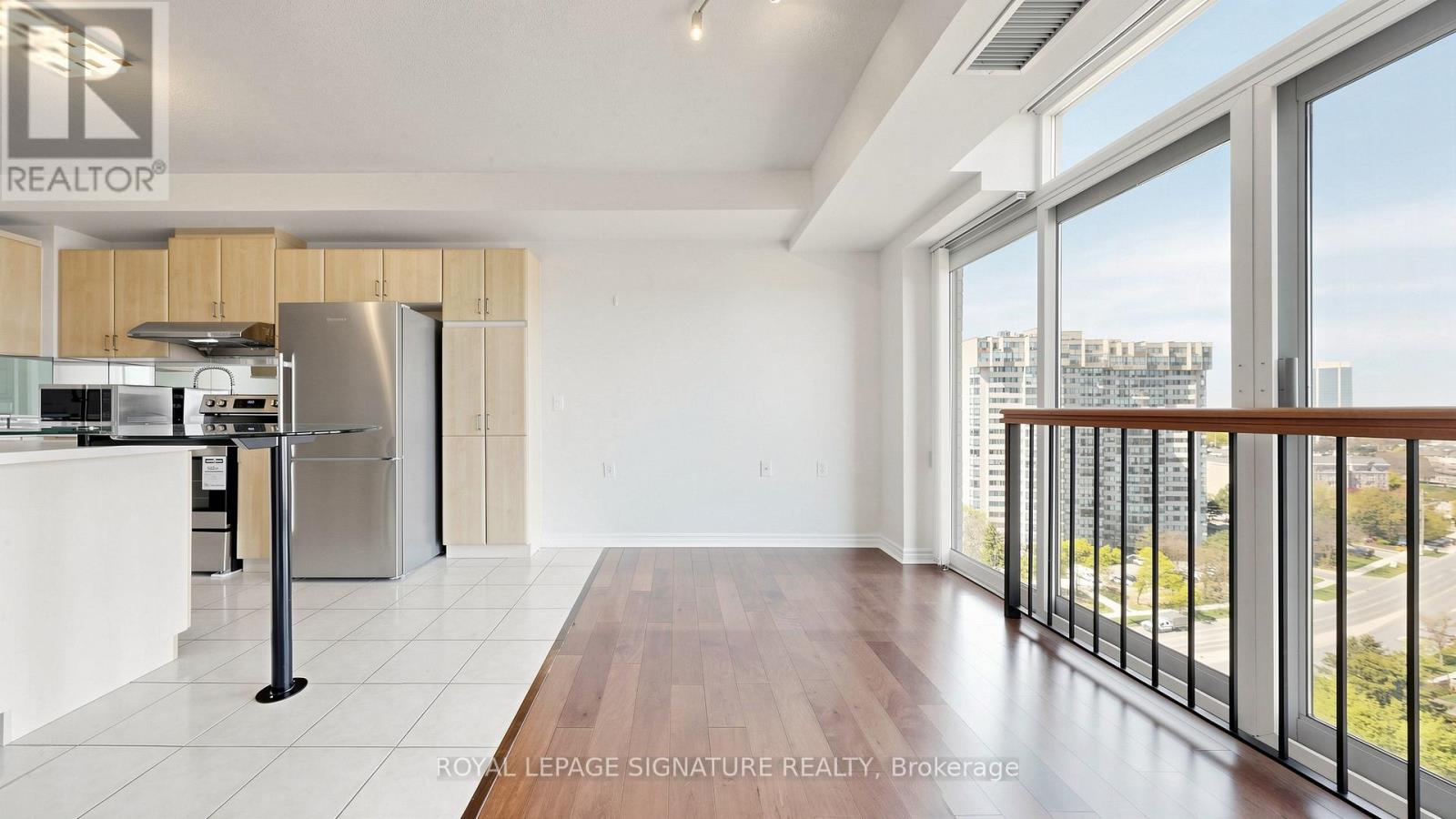 1501 - 200 Burnhamthorpe Road E, Mississauga, Ontario  L5A 4L4 - Photo 15 - W13130492