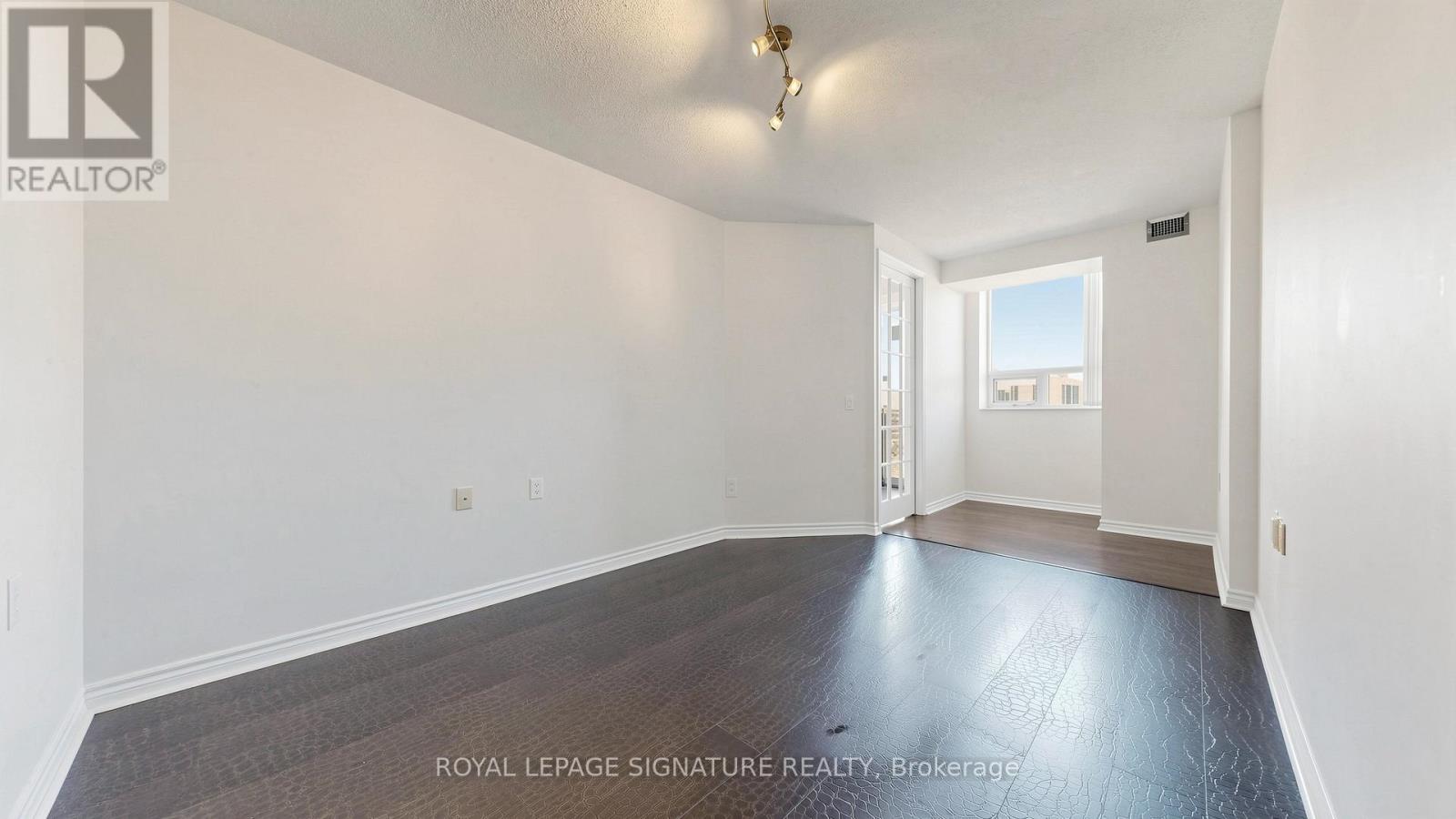 1501 - 200 Burnhamthorpe Road E, Mississauga, Ontario  L5A 4L4 - Photo 20 - W13130492