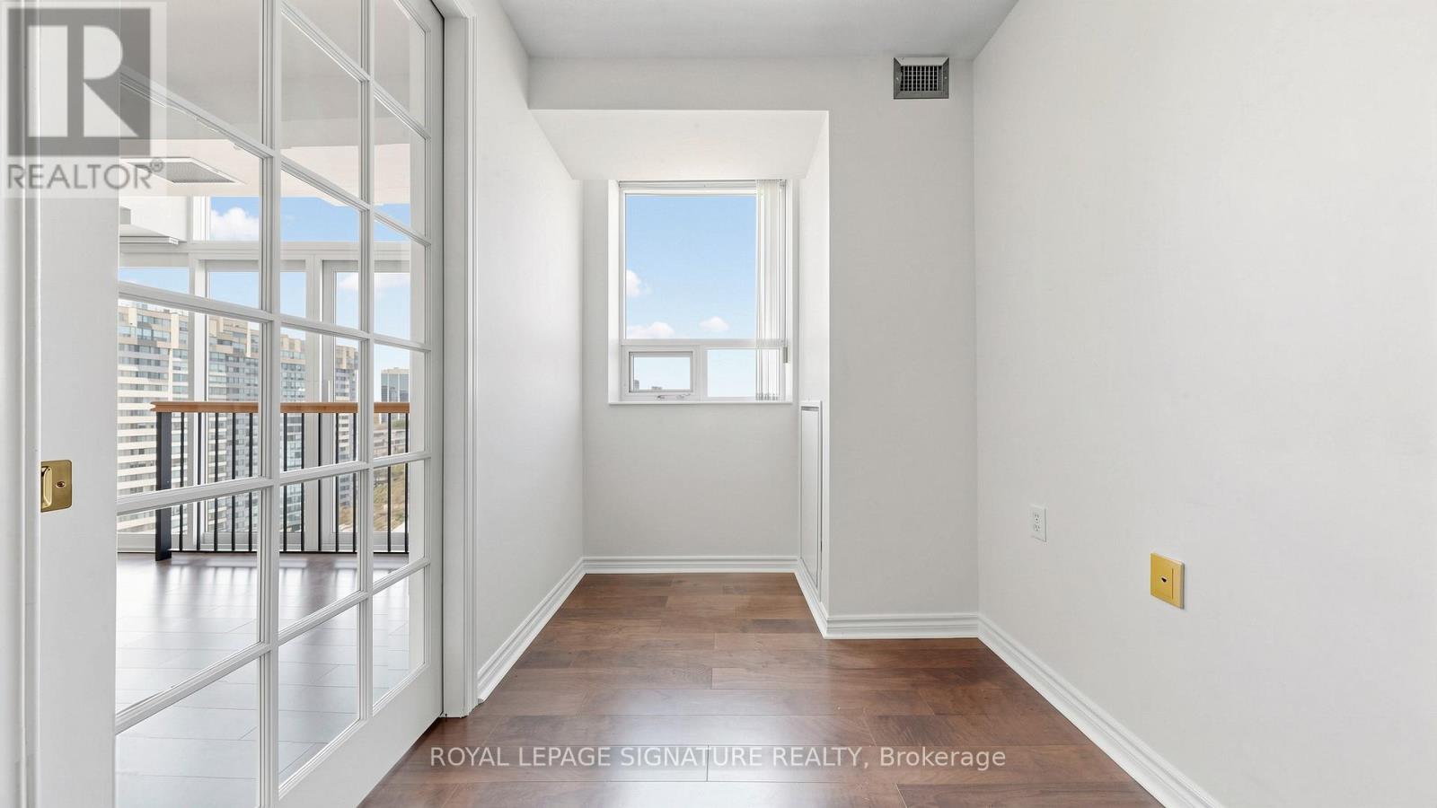 1501 - 200 Burnhamthorpe Road E, Mississauga, Ontario  L5A 4L4 - Photo 26 - W13130492