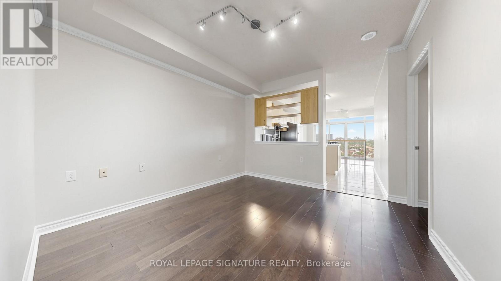 1501 - 200 Burnhamthorpe Road E, Mississauga, Ontario  L5A 4L4 - Photo 7 - W13130492