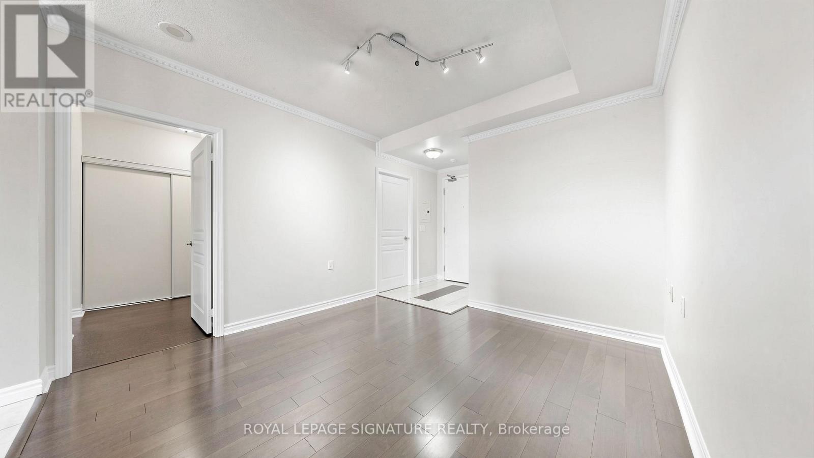 1501 - 200 Burnhamthorpe Road E, Mississauga, Ontario  L5A 4L4 - Photo 8 - W13130492