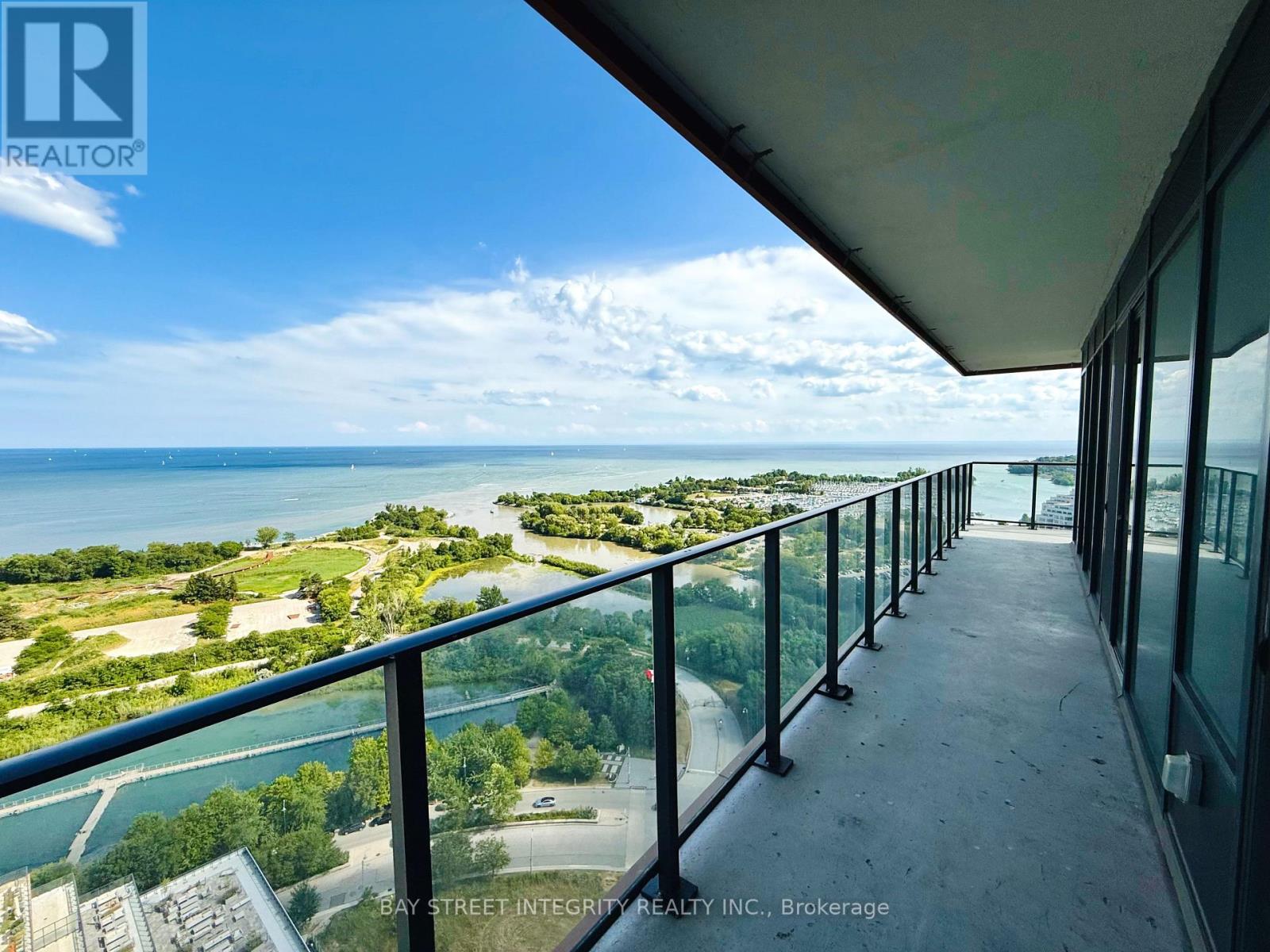 2418 - 30 SHORE BREEZE DRIVE, Toronto, Ontario