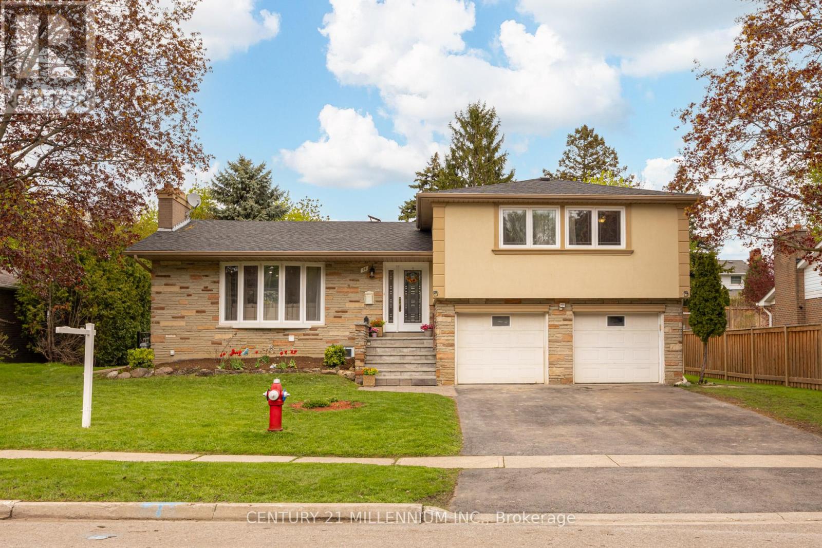 18 RIDGEHILL DRIVE, Brampton, Ontario
